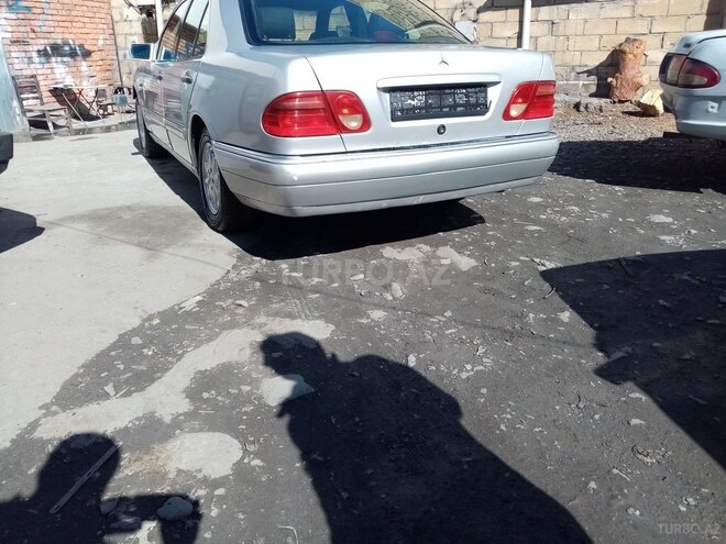 Mercedes E 300 1996, 240,074 km - 3.0 l - Zaqatala