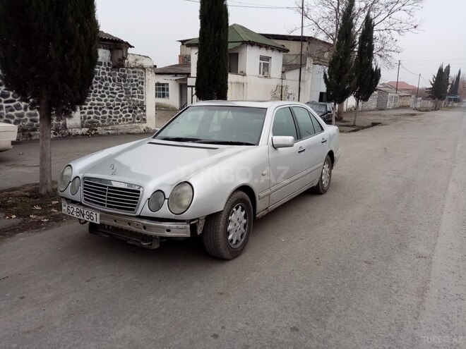 Mercedes E 300 1996, 240,074 km - 3.0 l - Zaqatala