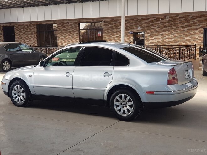 Volkswagen Passat 2002, 245,809 km - 1.8 l - Gəncə