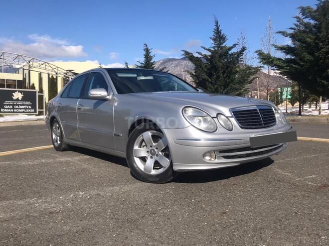 Mercedes E 270 2002, 336,000 km - 2.7 l - Qax