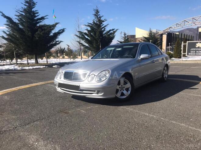 Mercedes E 270 2002, 336,000 km - 2.7 l - Qax