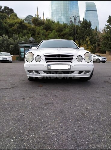 Mercedes E 270 2001, 234,000 km - 2.7 l - Bakı