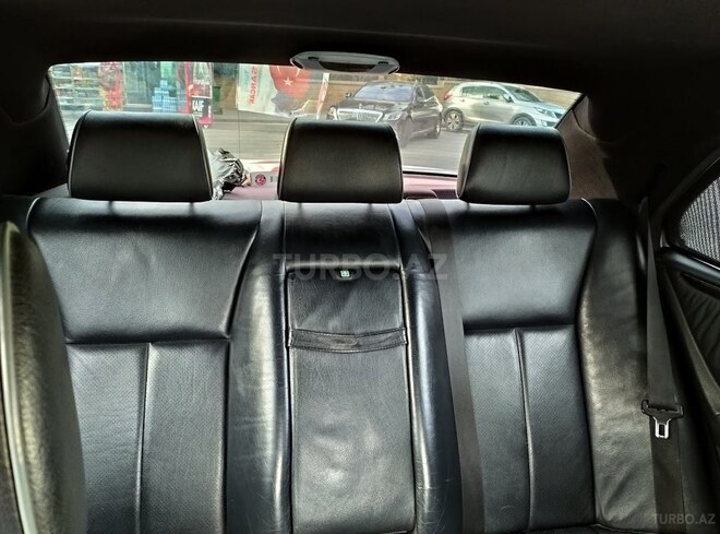 Mercedes E 270 2001, 234,000 km - 2.7 l - Bakı