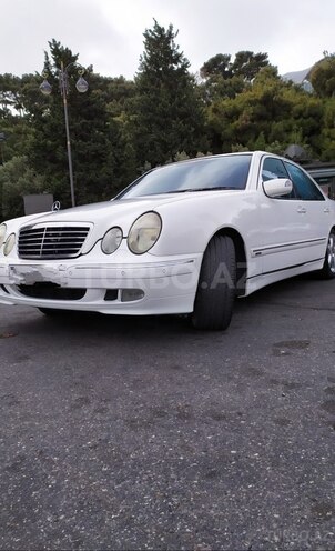 Mercedes E 270 2001, 234,000 km - 2.7 l - Bakı