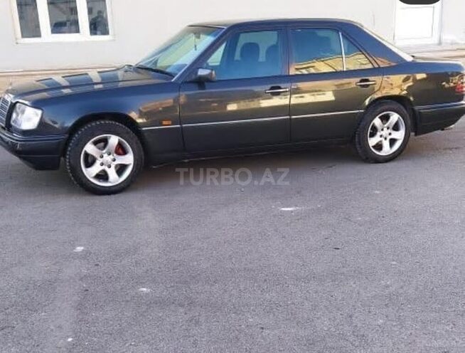 Mercedes E 220 1995, 380,365 km - 2.2 l - Gəncə