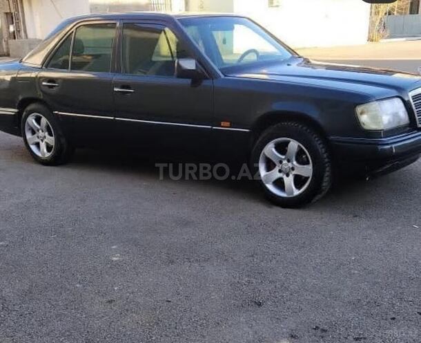 Mercedes E 220 1995, 380,365 km - 2.2 l - Gəncə