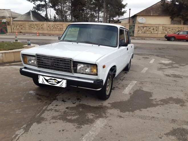 LADA (VAZ) 2107 2006, 122,000 km - 1.6 л - Yevlax