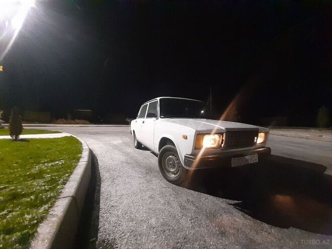 LADA (VAZ) 2107 2006, 122,000 km - 1.6 л - Yevlax