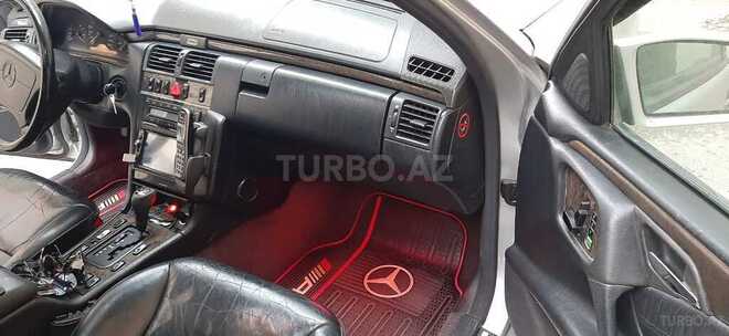 Mercedes E 320 1997, 321,000 km - 3.2 l - Bakı