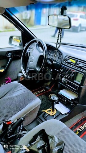 Opel Vectra 1994, 300,000 km - 1.3 l - Bakı