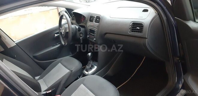 Volkswagen Polo 2015, 130,000 km - 1.6 l - Bakı