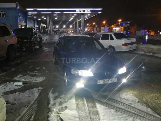 Opel Vectra 1996, 500,000 km - 1.6 l - Bakı