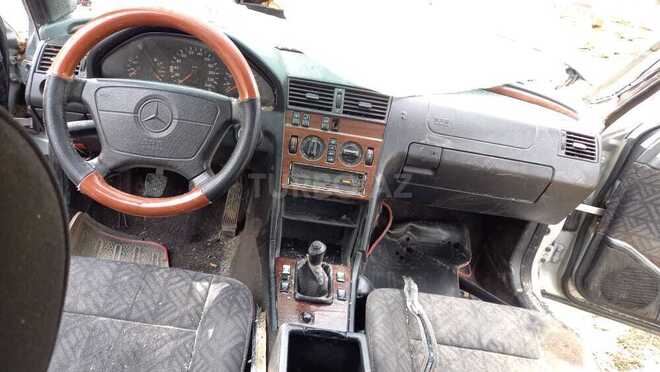 Mercedes C 180 1995, 300,000 km - 1.8 l - Füzuli