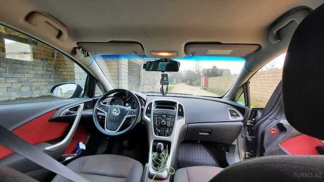 Opel Astra 2011, 92,000 km - 1.4 l - Lənkəran
