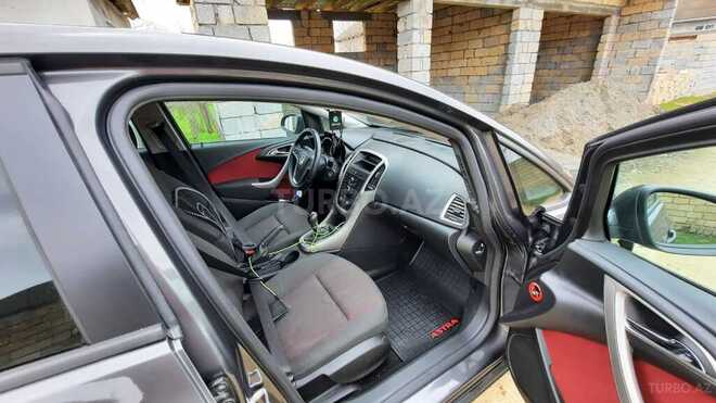 Opel Astra 2011, 92,000 km - 1.4 l - Lənkəran