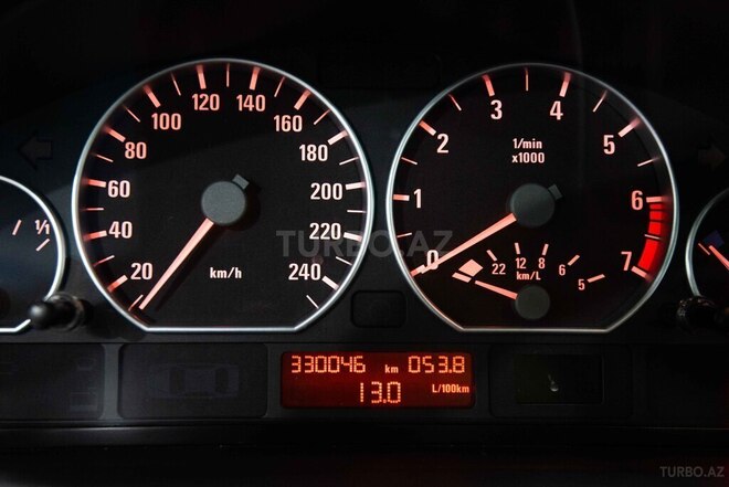 BMW 330 2004, 330,000 km - 3.0 l - Bakı