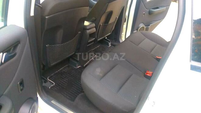 Mercedes B 180 2009, 82,000 km - 1.7 l - Bakı