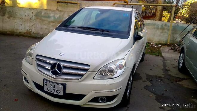Mercedes B 180 2009, 82,000 km - 1.7 l - Bakı