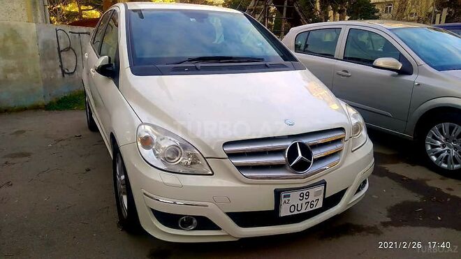 Mercedes B 180 2009, 82,000 km - 1.7 l - Bakı