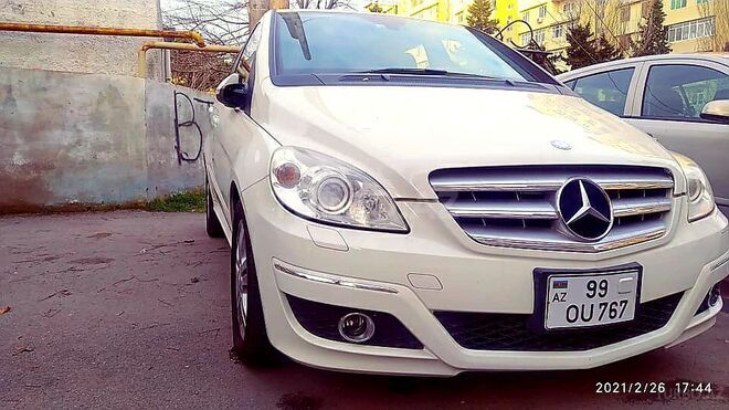 Mercedes B 180 2009, 82,000 km - 1.7 l - Bakı