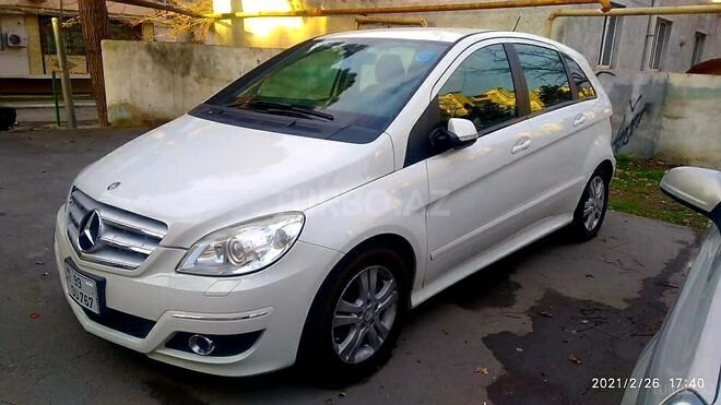 Mercedes B 180 2009, 82,000 km - 1.7 l - Bakı