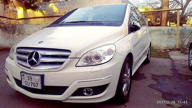 Mercedes B 180 2009, 82,000 km - 1.7 l - Bakı