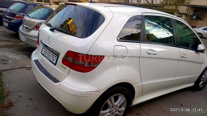 Mercedes B 180 2009, 82,000 km - 1.7 l - Bakı