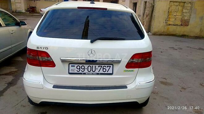 Mercedes B 180 2009, 82,000 km - 1.7 l - Bakı