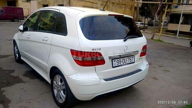 Mercedes B 180 2009, 82,000 km - 1.7 l - Bakı