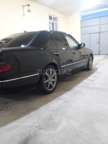 Mercedes E 220 2000, 303,588 km - 2.2 l - Gəncə