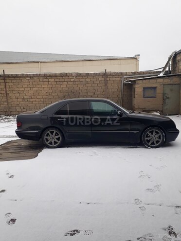 Mercedes E 220 2000, 303,588 km - 2.2 l - Gəncə
