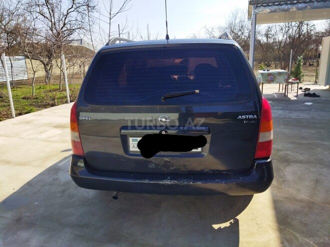 Opel Astra 1998, 300,000 km - 1.6 л - Ucar