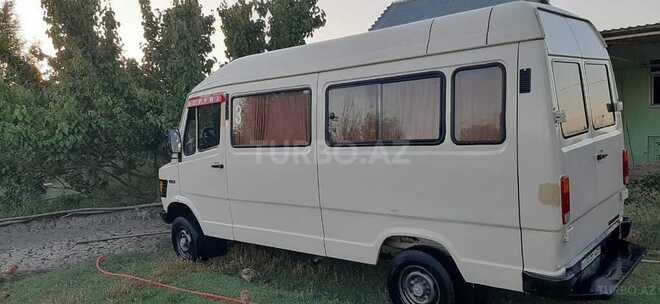 Mercedes 208 D 1985, 143,000 km - 2.2 l - Sabirabad