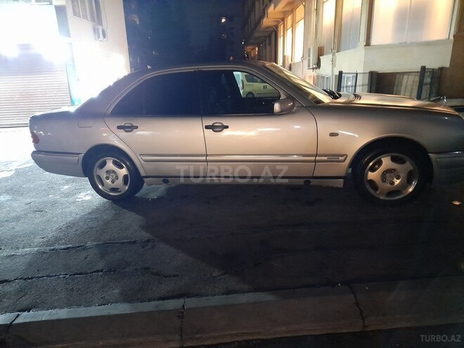 Mercedes E 220 1987, 343,000 km - 2.3 l - Bakı