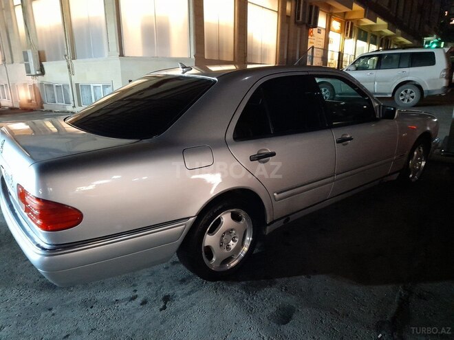 Mercedes E 220 1987, 343,000 km - 2.3 l - Bakı