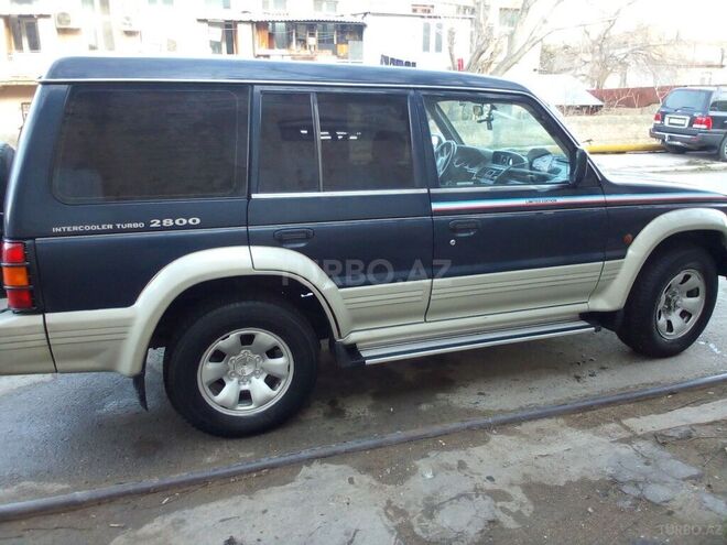 Mitsubishi Pajero 1995, 250,000 km - 2.8 l - Bakı