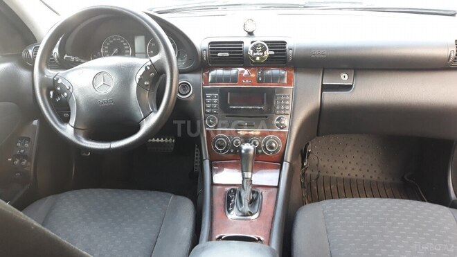 Mercedes C 180 2005, 369,421 km - 1.8 л - Bakı