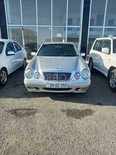 Mercedes E 240 2000, 254,000 km - 2.4 l - Gəncə