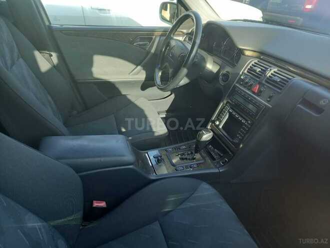 Mercedes E 240 2000, 254,000 km - 2.4 l - Gəncə