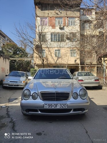 Mercedes E 320 1999, 296,000 km - 3.2 l - Bakı