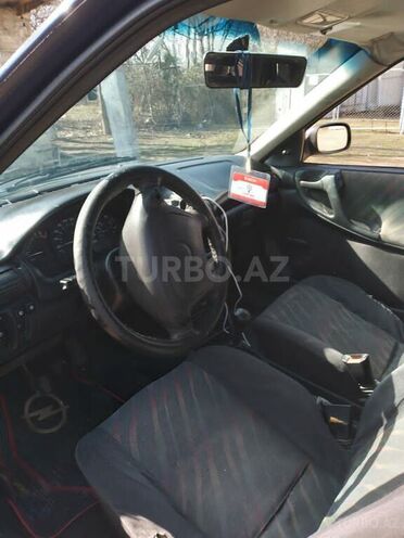 Opel Astra 1997, 400,150 km - 1.6 l - Qazax