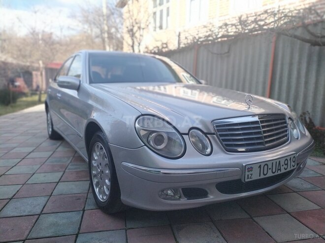 Mercedes E 240 2003, 181,000 km - 2.6 l - Zaqatala