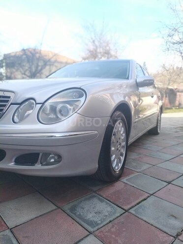 Mercedes E 240 2003, 181,000 km - 2.6 l - Zaqatala