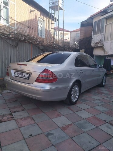 Mercedes E 240 2003, 181,000 km - 2.6 l - Zaqatala