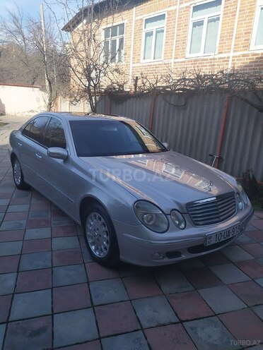Mercedes E 240 2003, 181,000 km - 2.6 l - Zaqatala