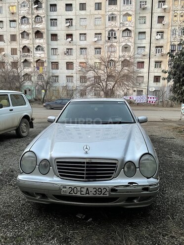Mercedes E 320 2001, 202,000 km - 3.2 л - Gəncə