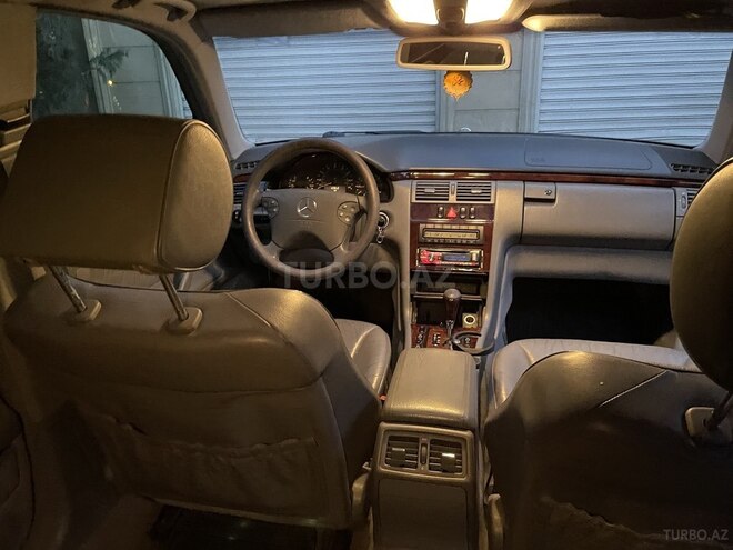 Mercedes E 320 2001, 202,000 km - 3.2 л - Gəncə
