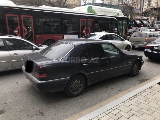 Mercedes C 180 1998, 332,322 km - 1.8 l - Bakı