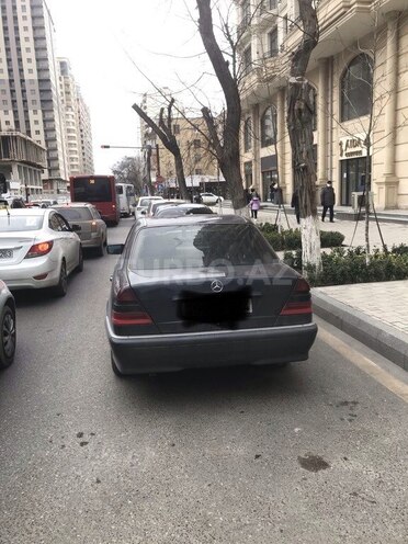 Mercedes C 180 1998, 332,322 km - 1.8 l - Bakı