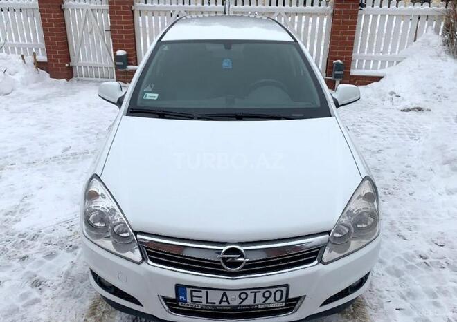 Opel Astra 2009, 135,000 km - 1.4 l - Bakı